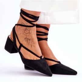 Černé lodičky Carlotte s uzlíkem na nízkém podpatku černá 6