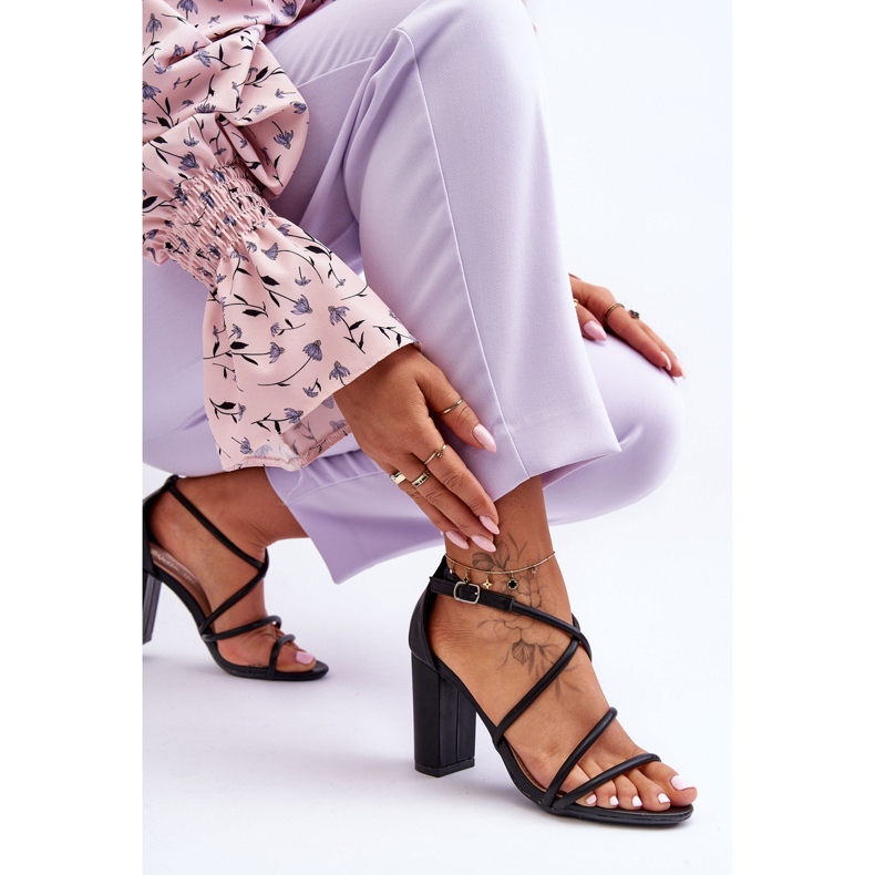 Kožené Sandály Na Podpatku S Pruhy černé La Meria černá 2