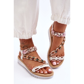 Pohodlné dámské sandály na klínu bílé Jodie bílý 2