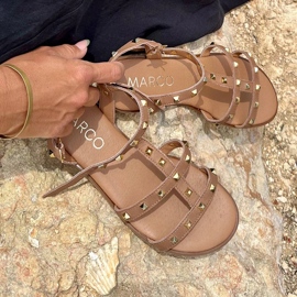 Marco Shoes Kožené sandály se zlatými cvočky hnědý 1
