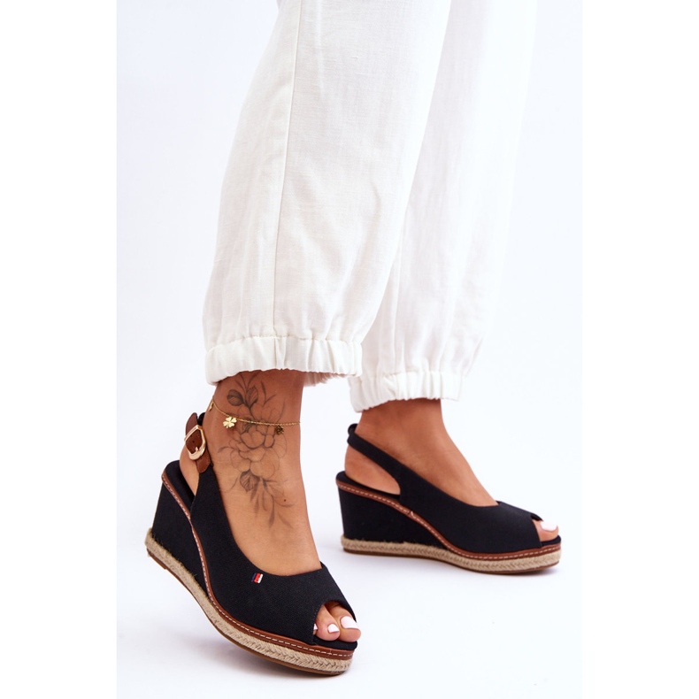 Dámské klasické sandály na klínu Black Katie černá 1