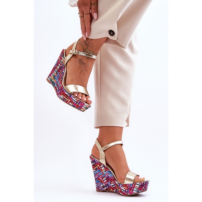 Dámské Sandály Na Barevném Klínu Zlaté Malibu zlatý 2 Dámské Sandály Na Barevném Klínu Zlaté Malibu zlatý 2