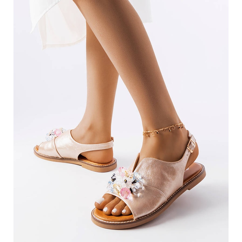 Vinceza Zlaté sandály zdobené krystaly Viinceza zlatý 1