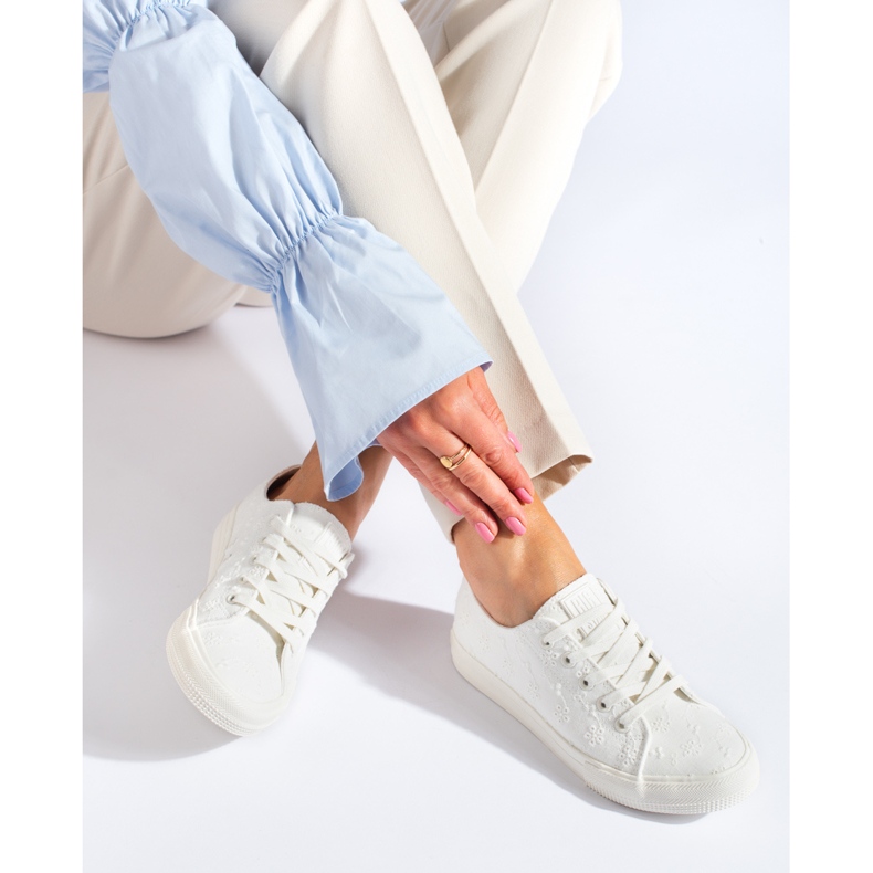 Dámské bílé tenisky LL274223101 Big Star bílý 1 Dámské bílé tenisky LL274223101 Big Star bílý 1