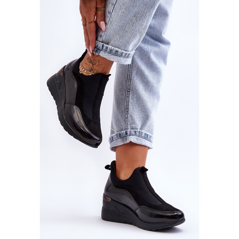 PE1 Dámská nazouvací sportovní obuv na klínku černá Farro 2