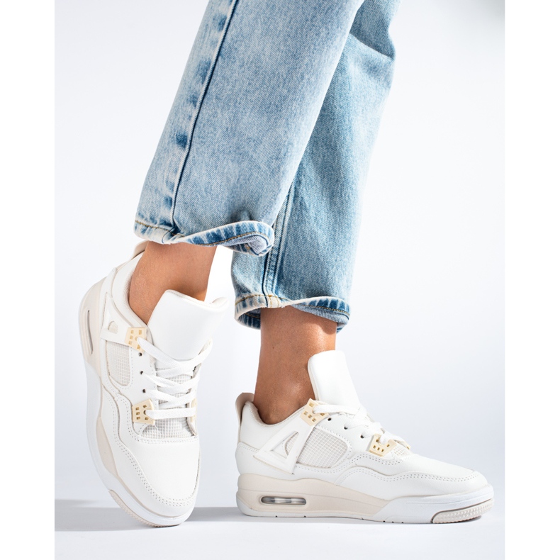 Bílé tenisky se silnou podrážkou od Shelovet bílý 1