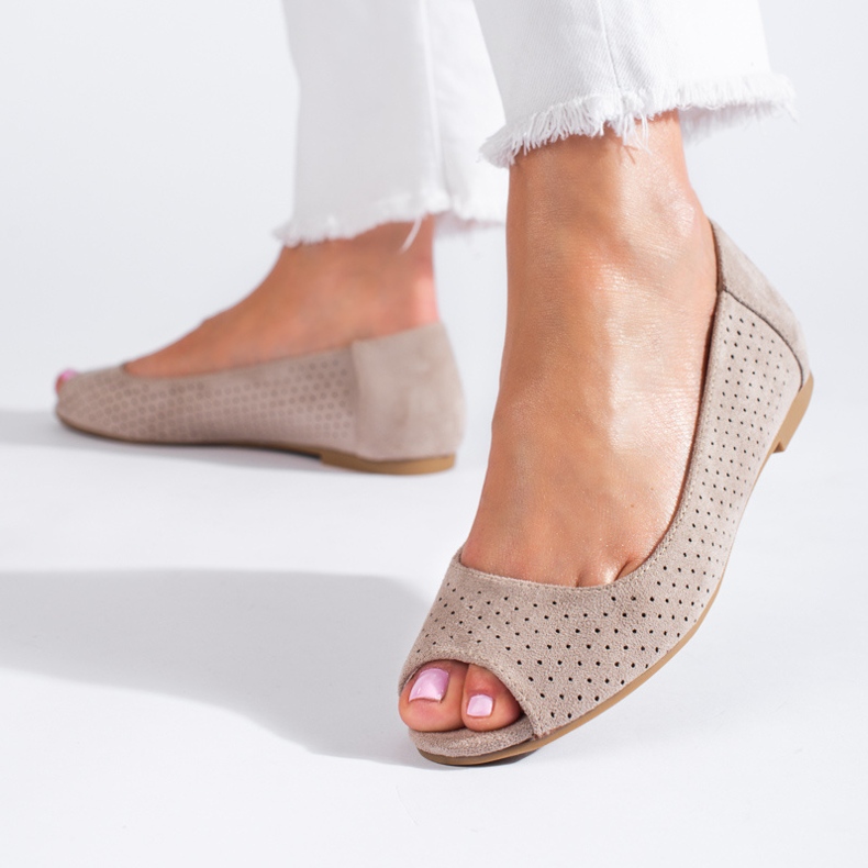 Dámské béžové prolamované baleríny Shelovet béžový 1