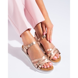 Dámské zlaté sandály na klínku Shelovet zlatý 1