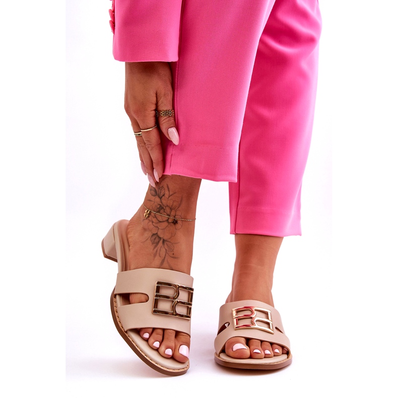 Dámské elegantní béžové žabky se zlatým zdobením béžový 5