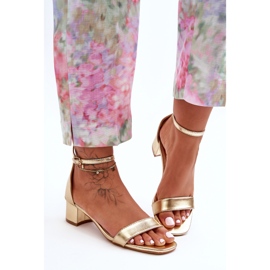 Kožené sandály na podpatcích Obyčejné zlaté Inspire Me! zlatý 2