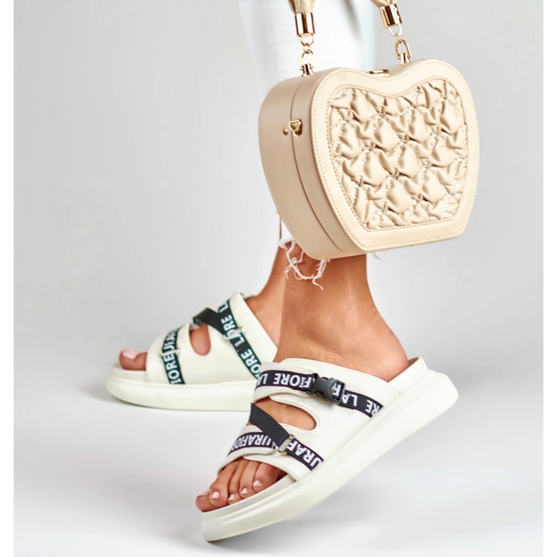 Stylové bílé pantofle značky La.Fi bílý 1