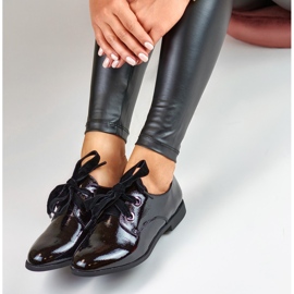 La.Fi Elegantní lakované boty černá 1