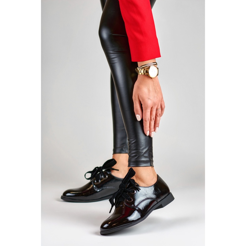 La.Fi Elegantní lakované boty černý 2