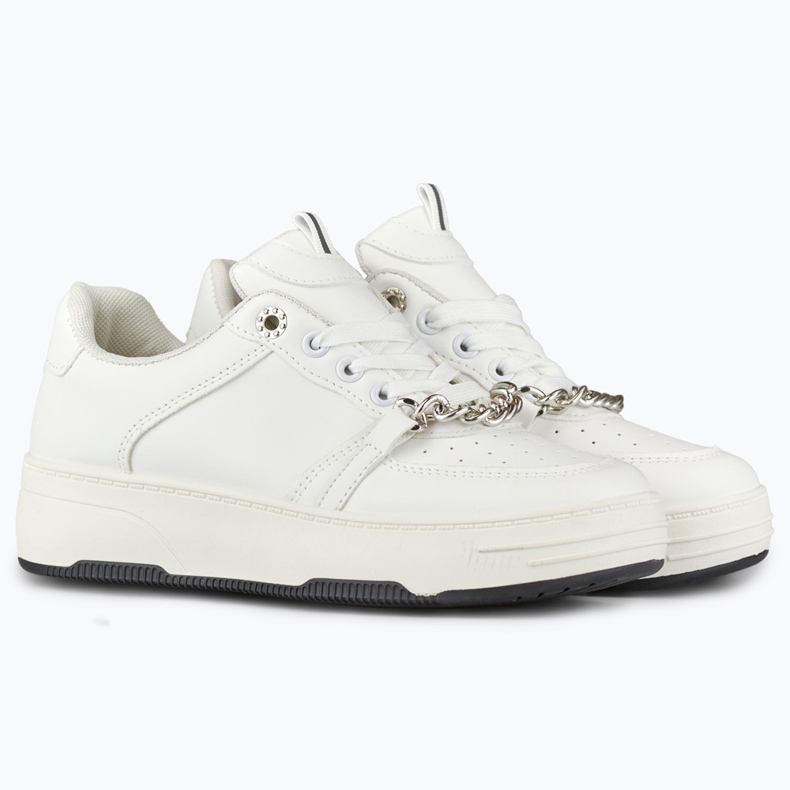 Bílé sportovní boty s řetízkem bílý 2 Bílé sportovní boty s řetízkem bílý 2