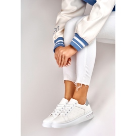 Bílé sportovní boty se zdobením bílý 1