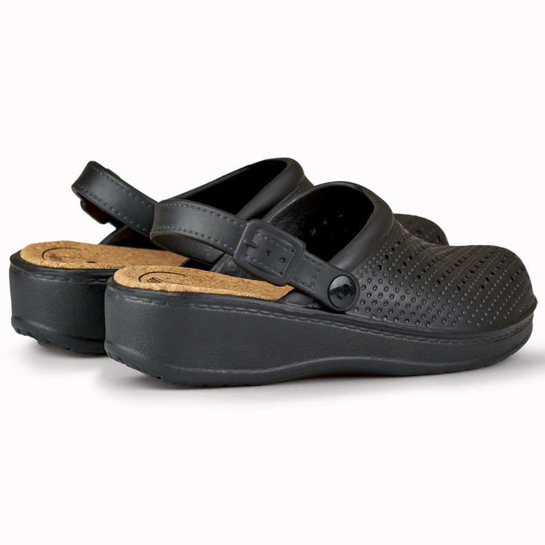 Pohodlné dámské pantofle s krytými prsty černá 1