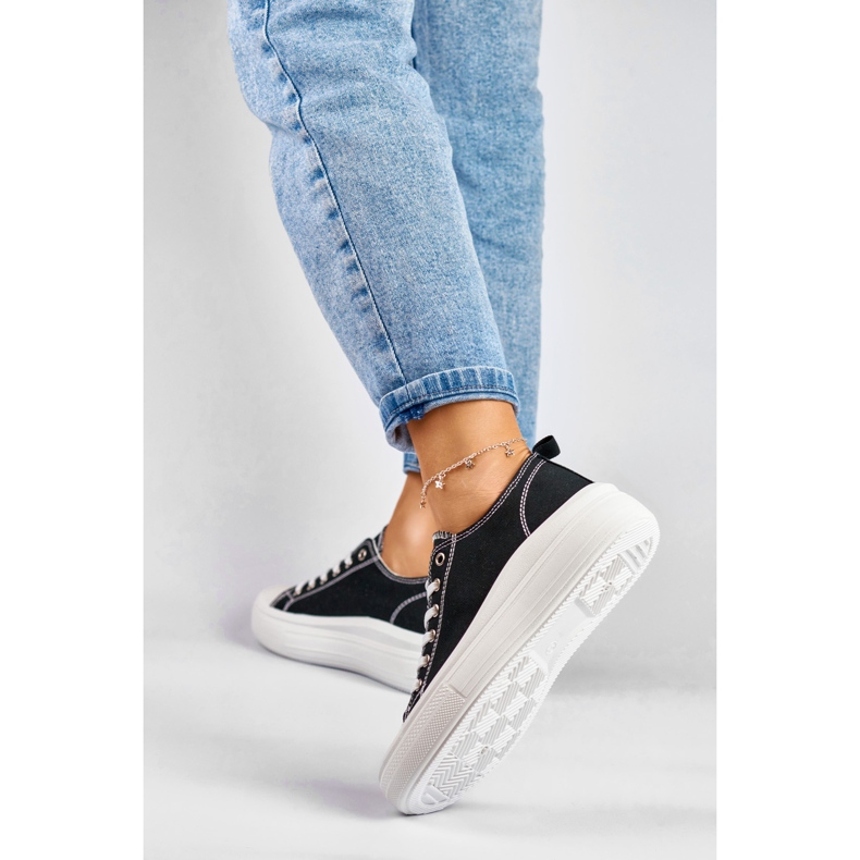 Černé tenisky na nízké platformě černá 2