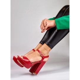 Červené sandály na vysokém podpatku 1