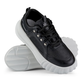 Černé dámské sportovní boty s bílou podrážkou černá 1 Černé dámské sportovní boty s bílou podrážkou černá 1