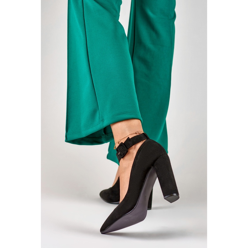 Černé dámské lodičky se zapínáním u kotníku černá 2