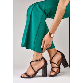 Černé dámské sandály na Isan post černá 1