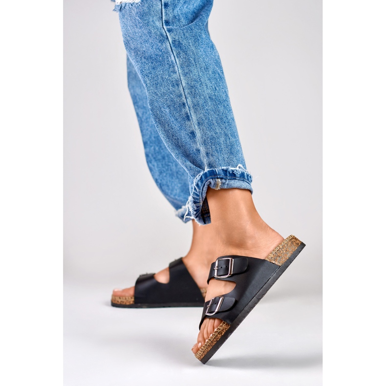 Černé pohodlné dámské pantofle černá 2 Černé pohodlné dámské pantofle černá 2