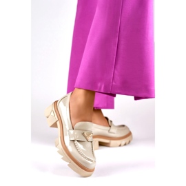 Lakované béžové módní dámské mokasíny béžový 2