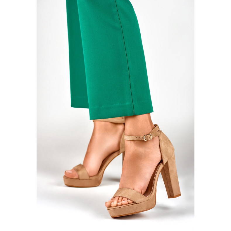 Béžové vysoké kotníkové sandály béžový 2