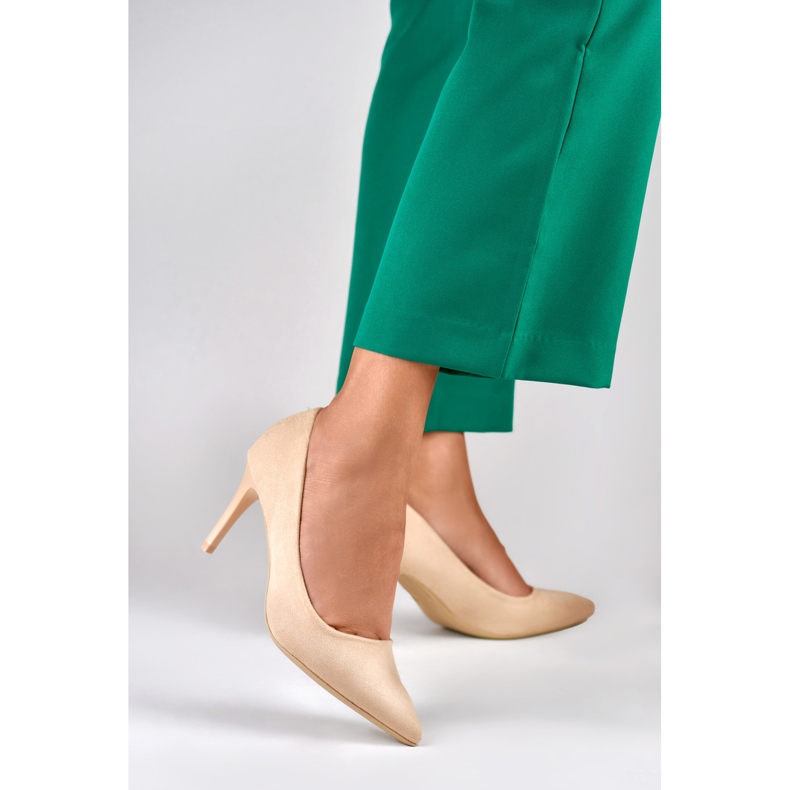 Béžové klasické semišové vysoké podpatky béžový 2