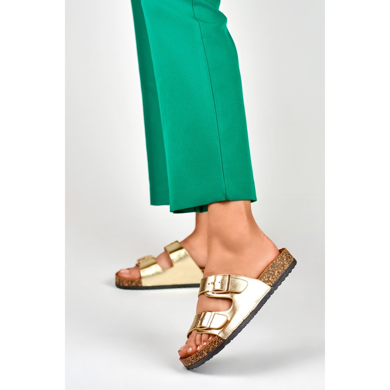 Zlaté žabky na korkové podrážce zlatý 2