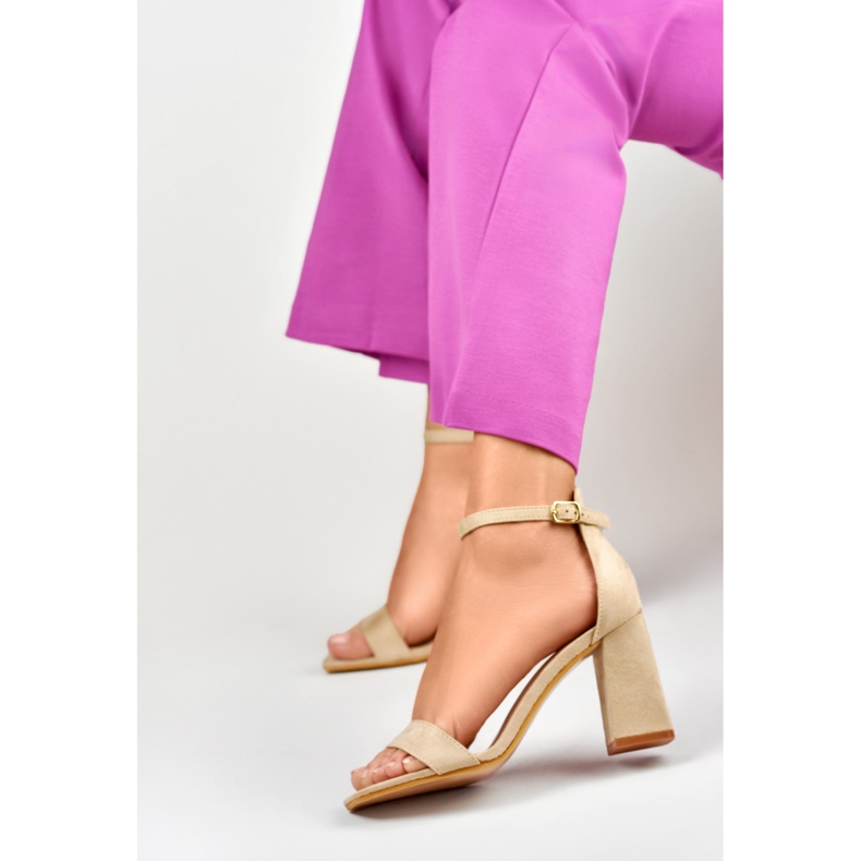 Béžové sandály na vysokém podpatku béžový 1