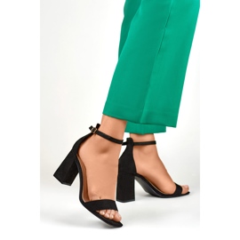 Černé sandály na vysokém podpatku černá 1