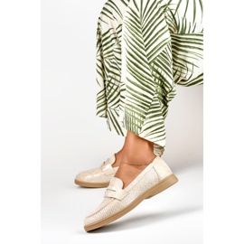 Dámské prolamované boty se stříbrným leskem béžový 1