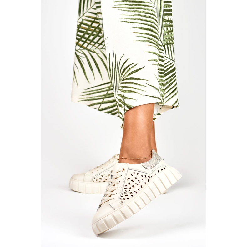 Dámské béžové sportovní boty vyrobené z přírodní kůže béžový 1