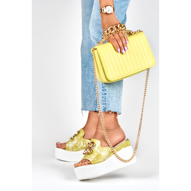 Dámské limetkové sandály na klínku Lemon zelená 2