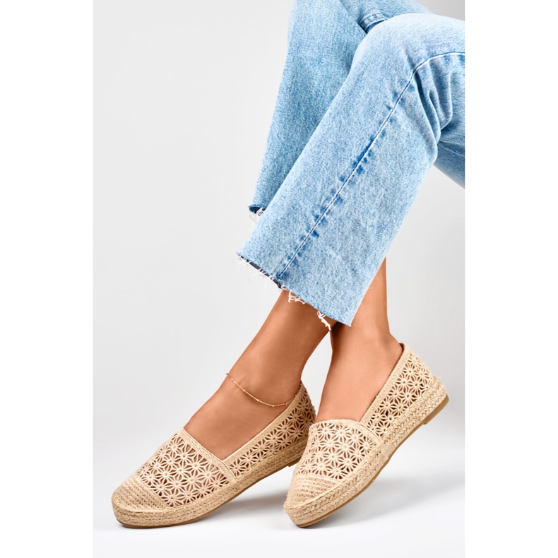 Dámské krajkové béžové espadrilky béžový 2