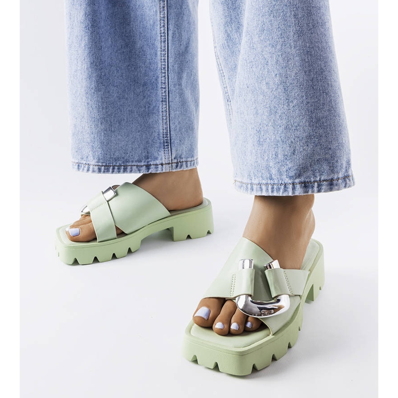 Zelené klouzky na podrážce traktoru od Carceri zelená 1