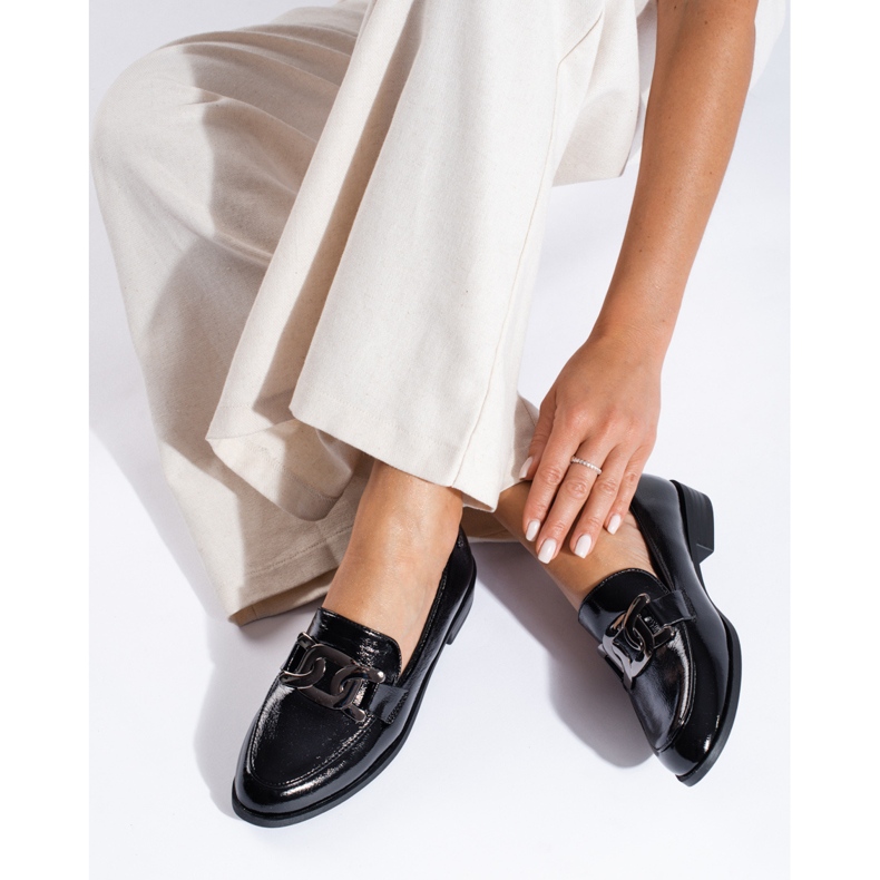 Lakované černé dámské mokasíny Shelovet černá 1