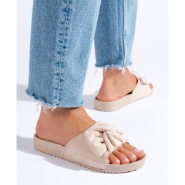 Dámské béžové semišové pantofle značky Shelovet béžový 1