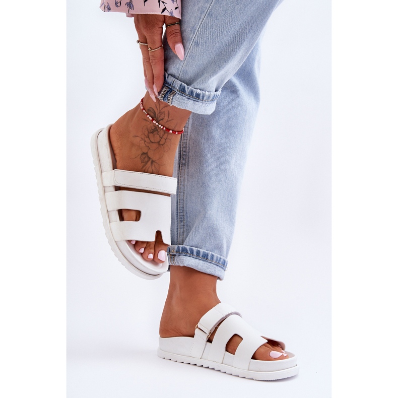 Klasické dámské sandály White Molie bílý 1