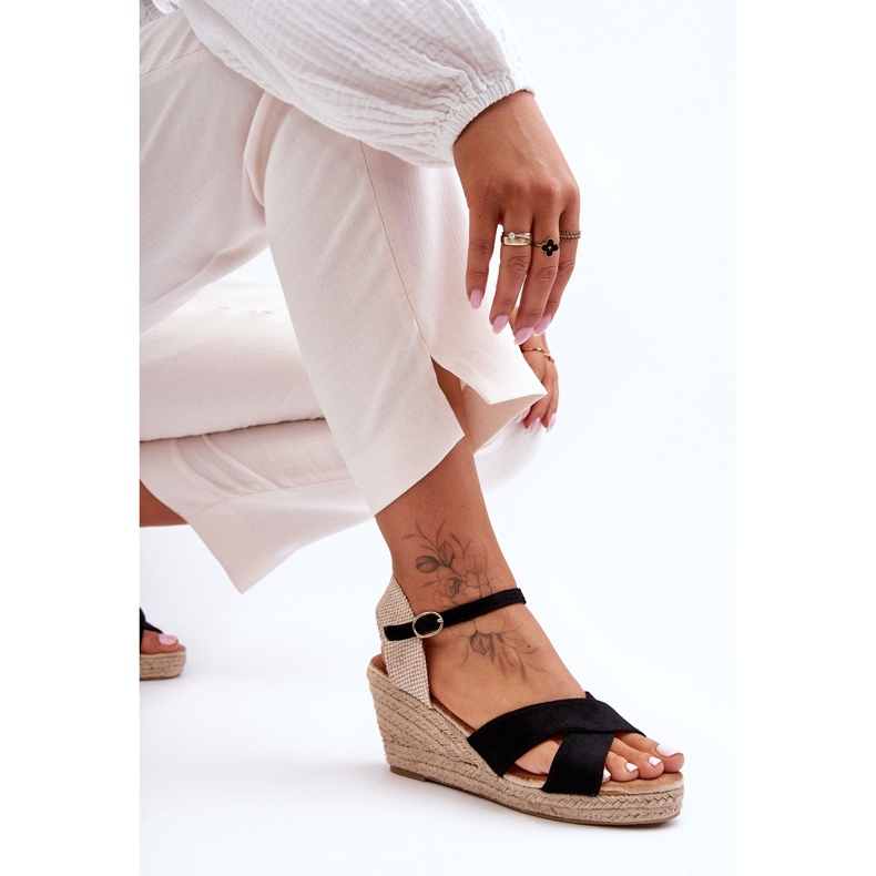 Dámské semišové sandály na pleteném klínu černá Tessa 2