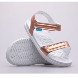 Native Charley Metalic Child Jr Sandals 63109117-8817 zlatý 1 Native Charley Metalic Child Jr Sandals 63109117-8817 zlatý 1