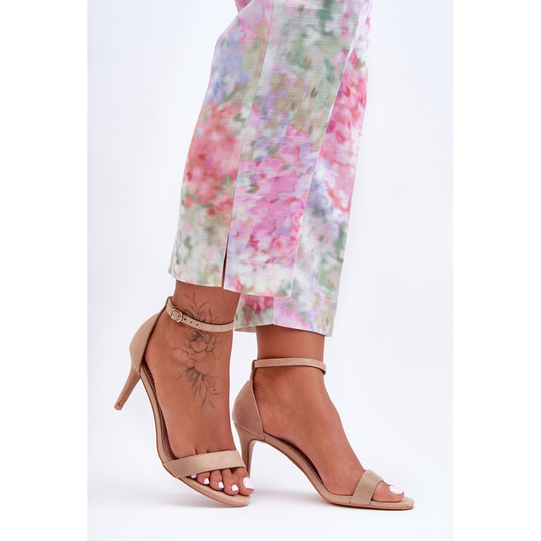 Semišové klasické sandály na béžovém tossa vysokém podpatku béžový 1