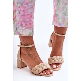 Sandály Essenza Béžové semišové copánky béžový 1