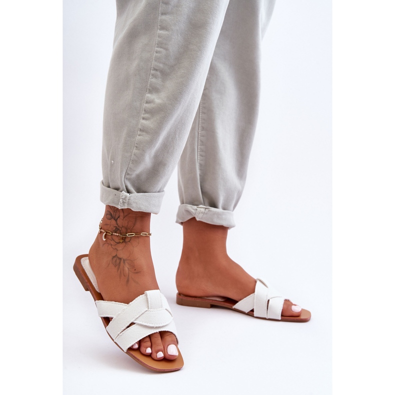 Dámské látkové pantofle bílé Aversa bílý 2