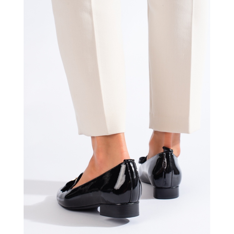 Vinceza Elegantní lakované mokasíny na nízkém podpatku od Vincezy černý 2