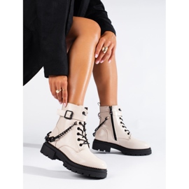 Béžové lakované pracovní boty s řetízkem Shelovet béžový 1