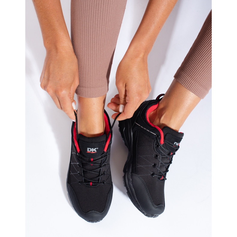 DK voděodolné černo-červené dámské trekové boty černá 1