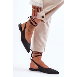 Šněrovací dámské baleríny zdobené cvočky Black Jange černá 2 Šněrovací dámské baleríny zdobené cvočky Black Jange černá 2