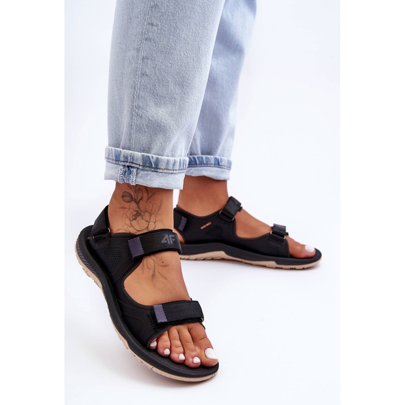 Dámské sportovní sandály 4F 4FSS23FSANF016-22S Černá 2 Dámské sportovní sandály 4F 4FSS23FSANF016-22S Černá 2